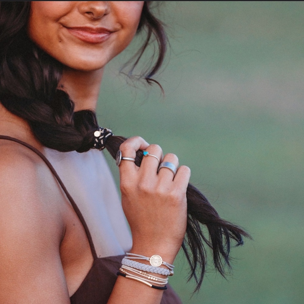 NEW! k’lani Inspire Set Hair Ties + Bracelets